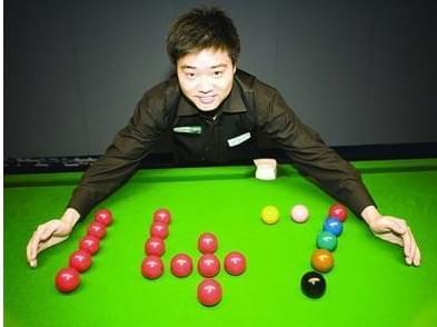 面对镜头毫 面对镜头毫